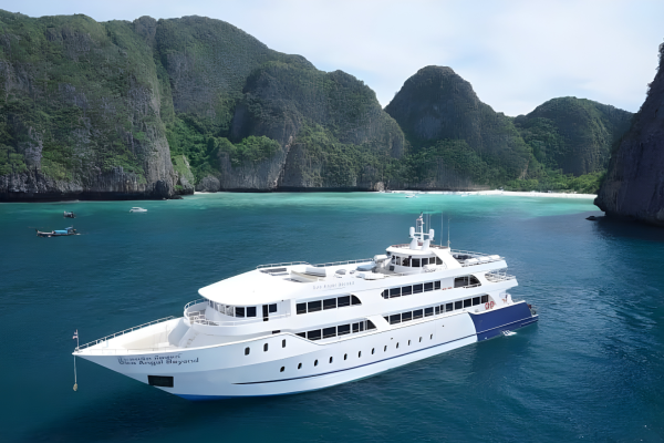 Phi Phi Island by Big Boat with Lunch